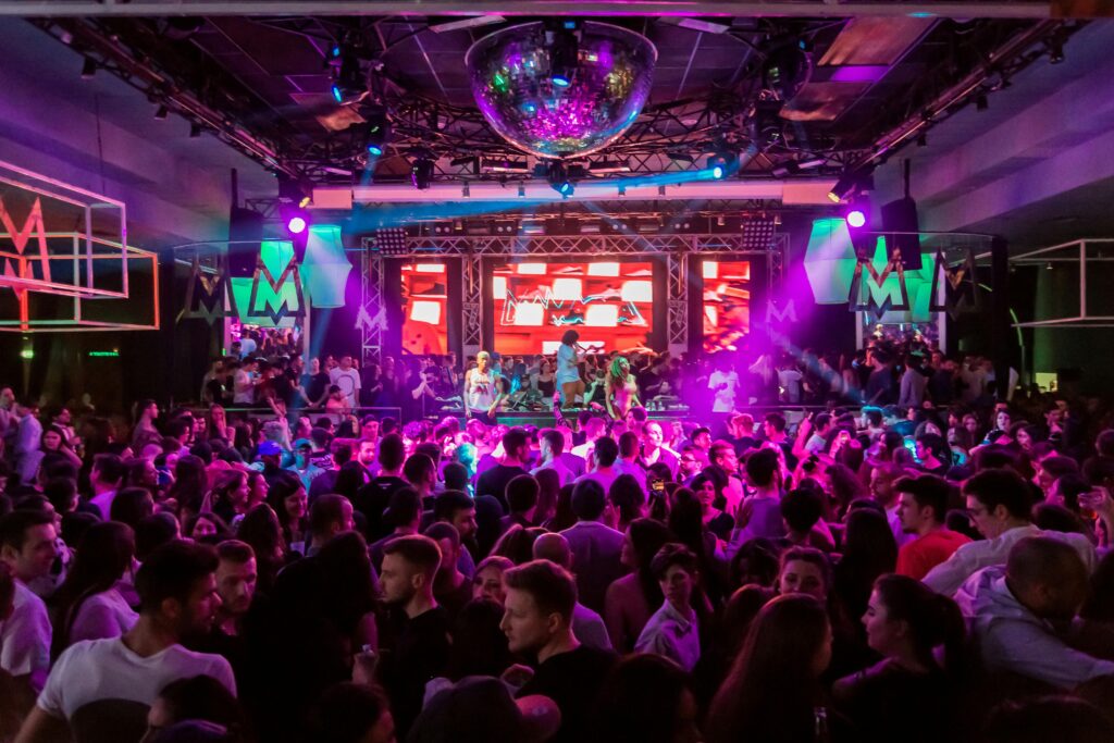 Nightlife_pic1